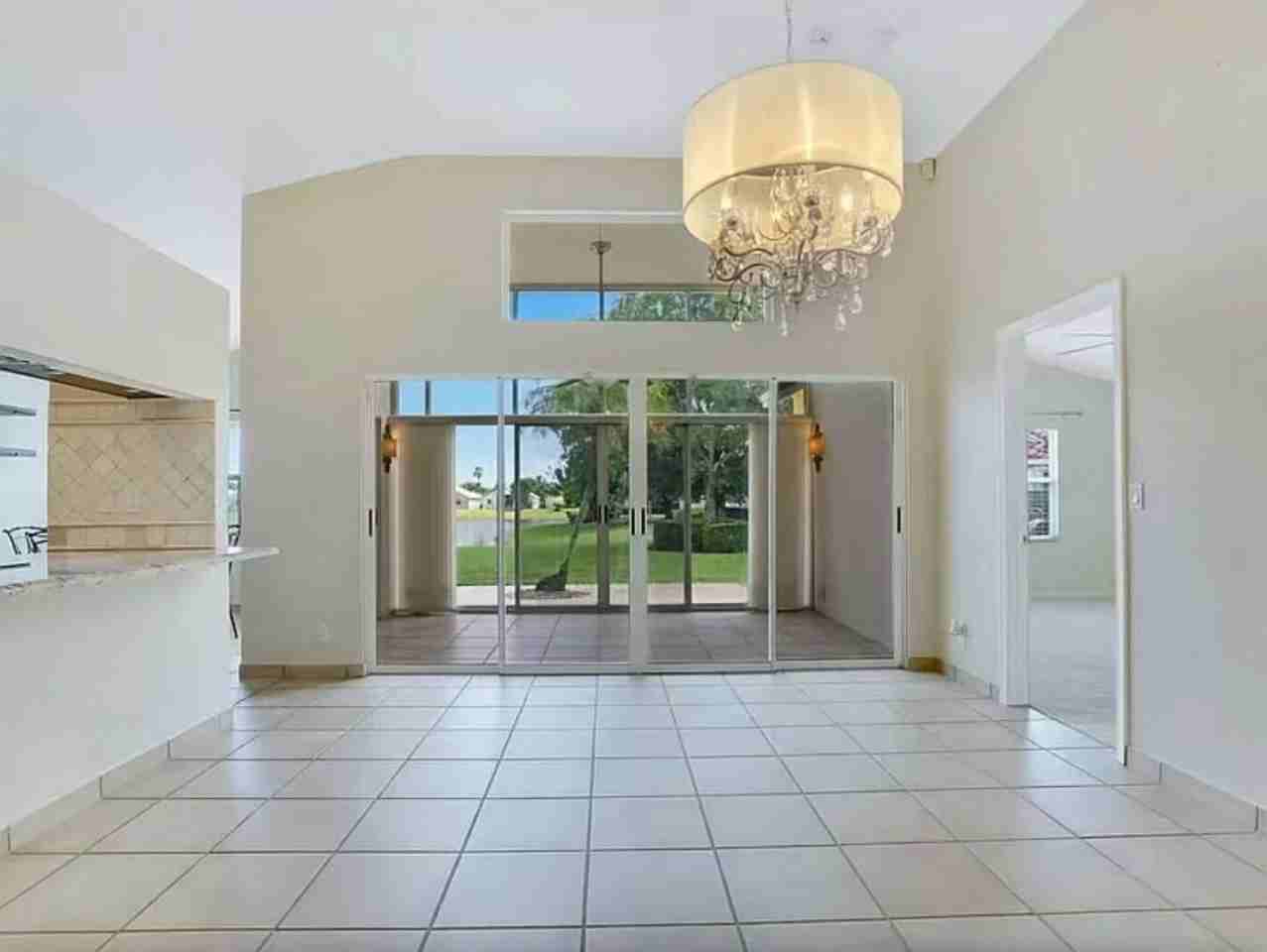 7667 Stirling Bridge Blvd N - Photo 7 of 18