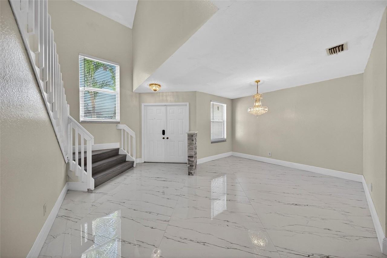85 Citrus Park Ln - Photo 3 of 47