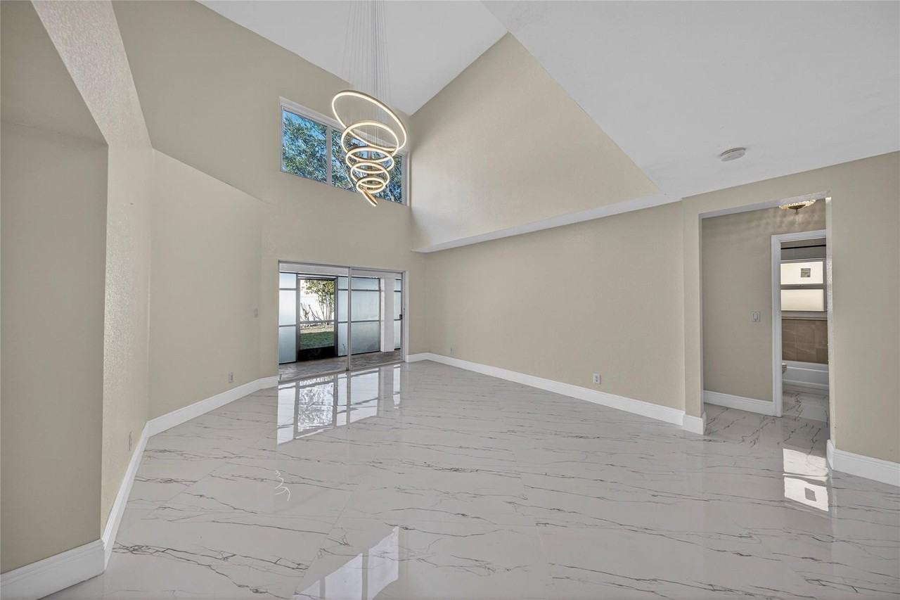 85 Citrus Park Ln - Photo 7 of 47