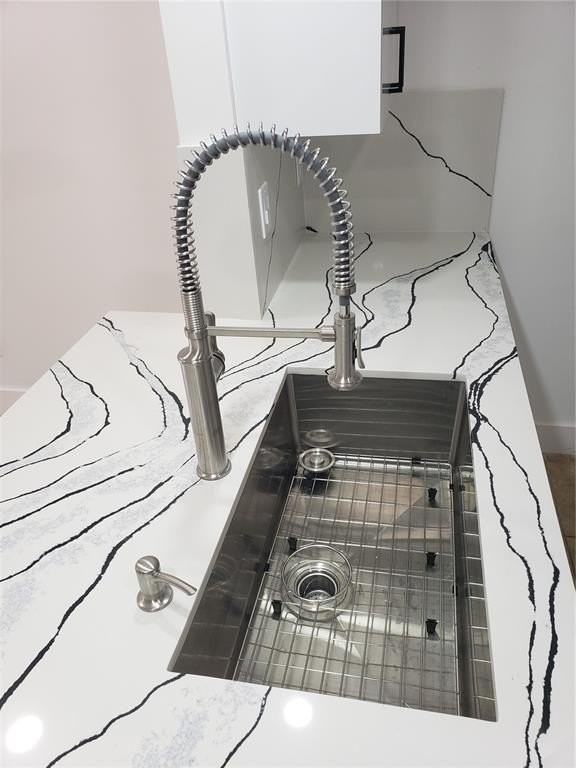 18338 Nw 68th Ave Apt B - Photo 5 of 21