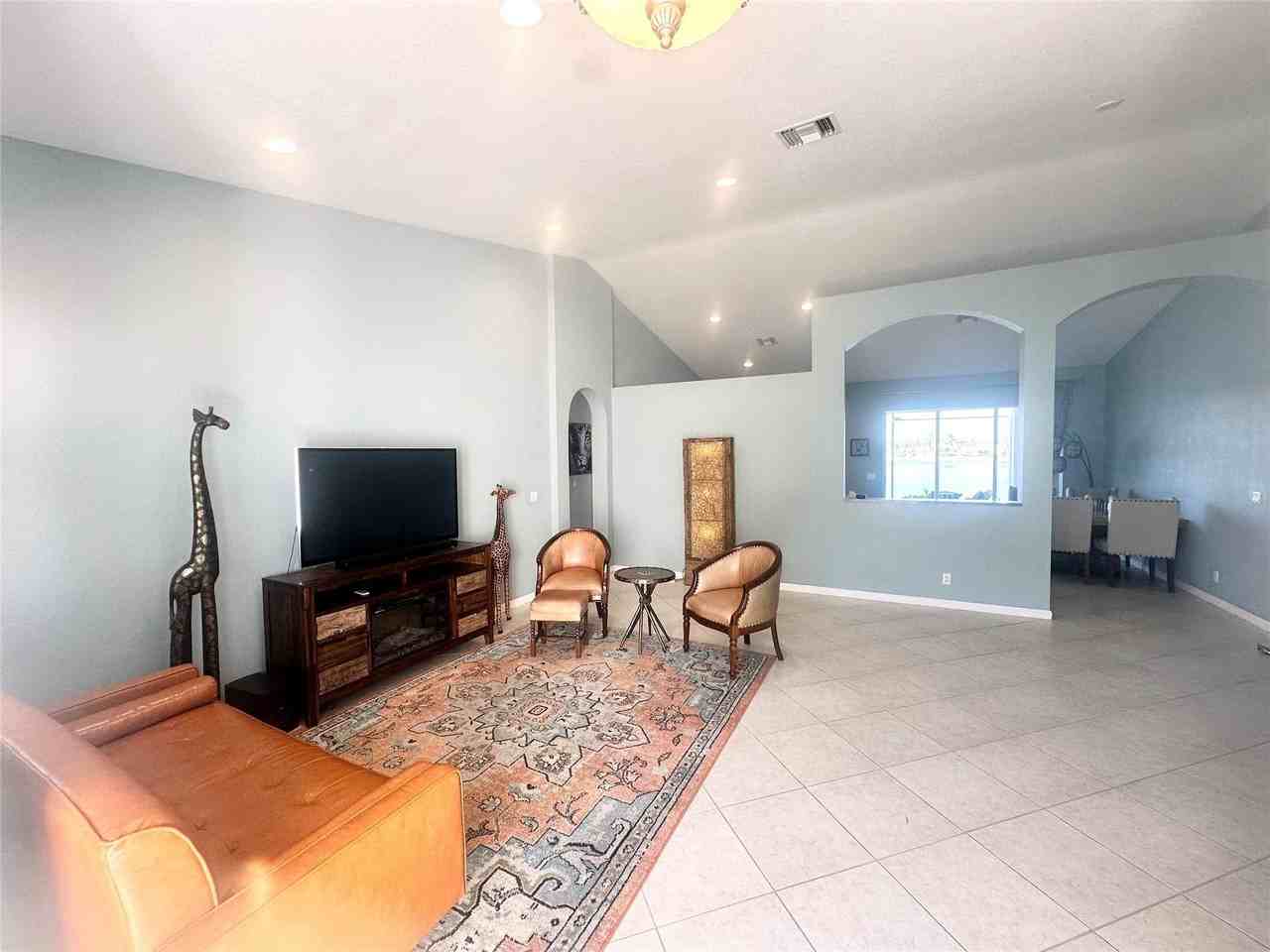 6104 Santa Margarito Dr - Photo 3 of 22