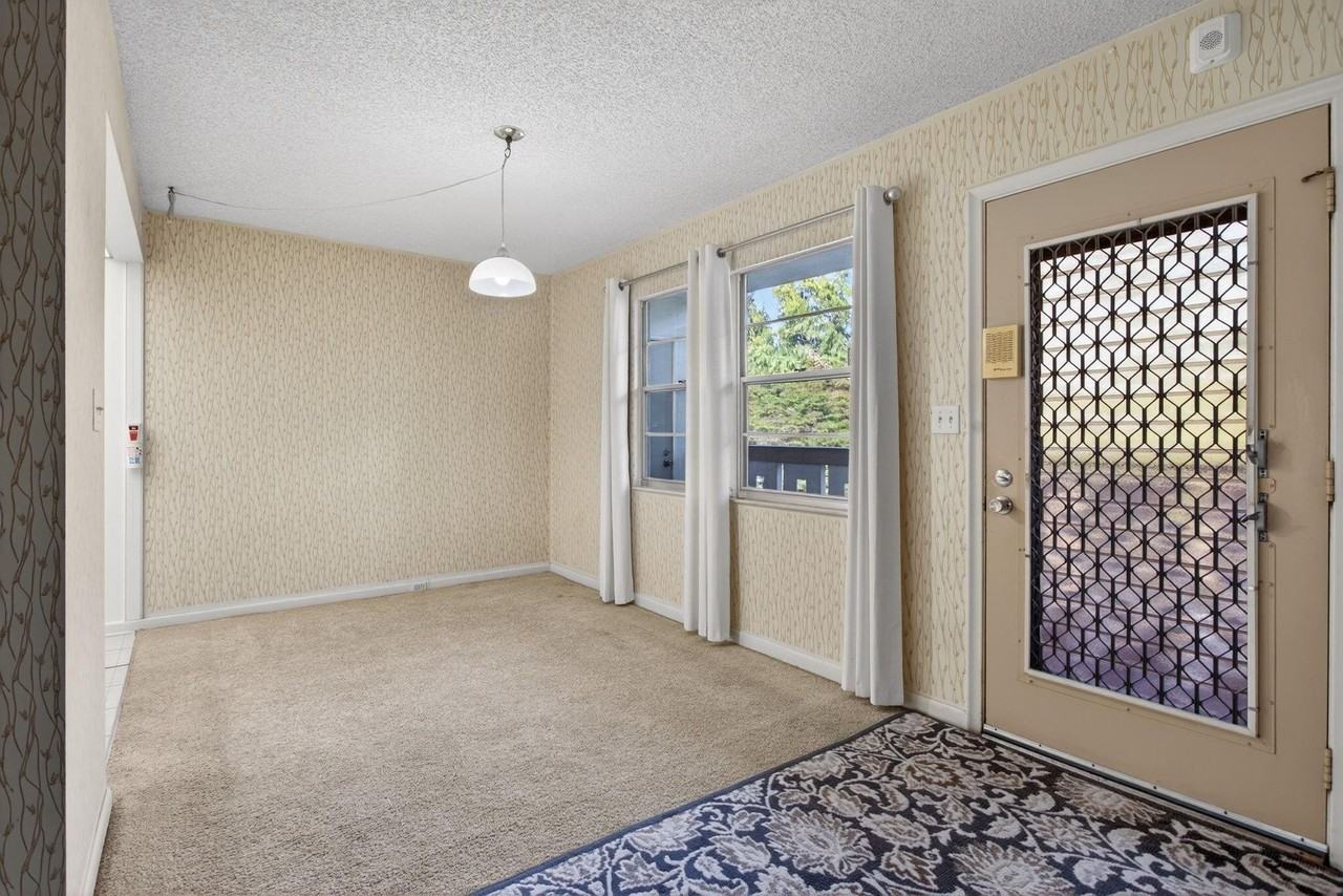 1904 Bermuda Cir #G3 - Photo 6 of 29