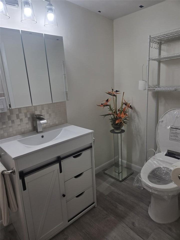 2321 Sw 87th Ter - Photo 6 of 8