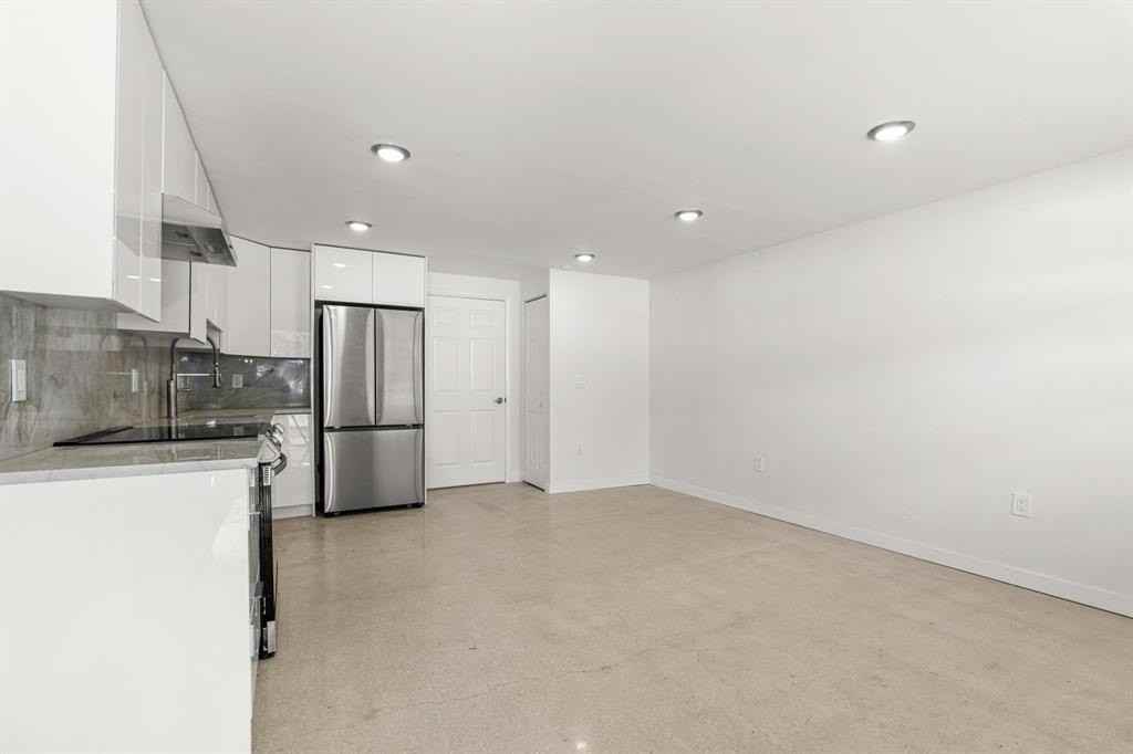 2865 Sw 16th St Apt 4 - Photo 6 of 16