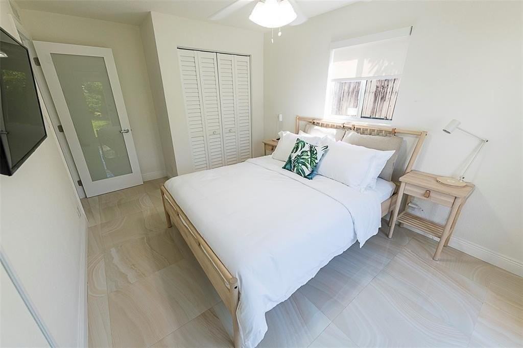 1162 Hayes St - Photo 5 of 36