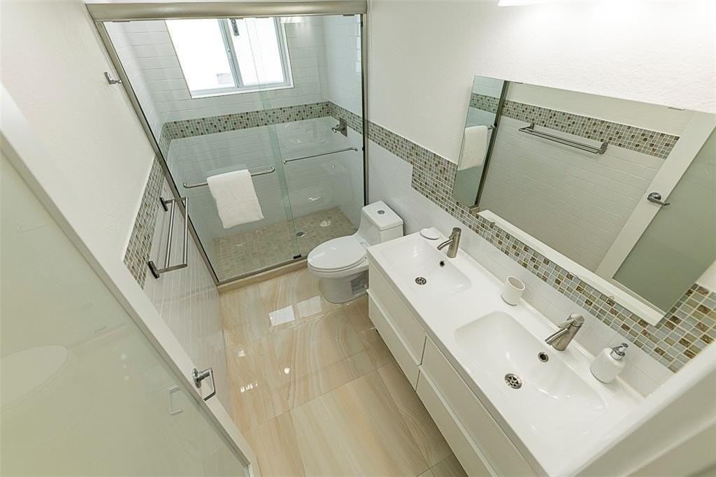 1162 Hayes St - Photo 7 of 36