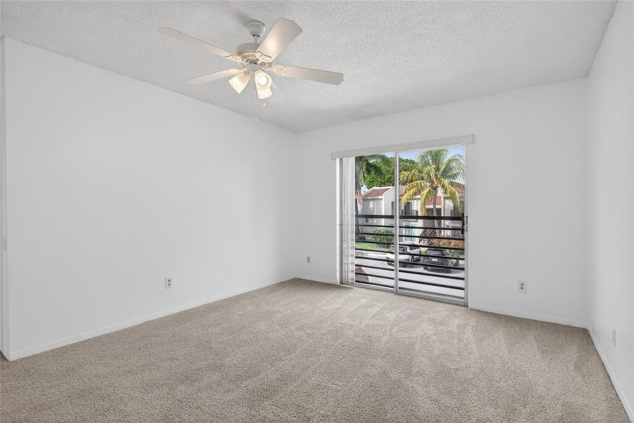 5314 Ne 6th Ave #20G - Photo 2 of 19