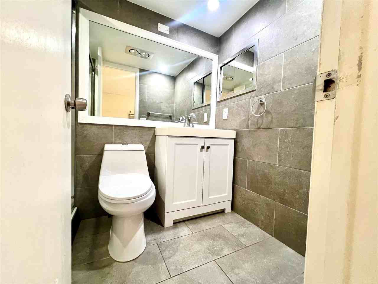 111 Oakridge I Unit 111 - Photo 5 of 12