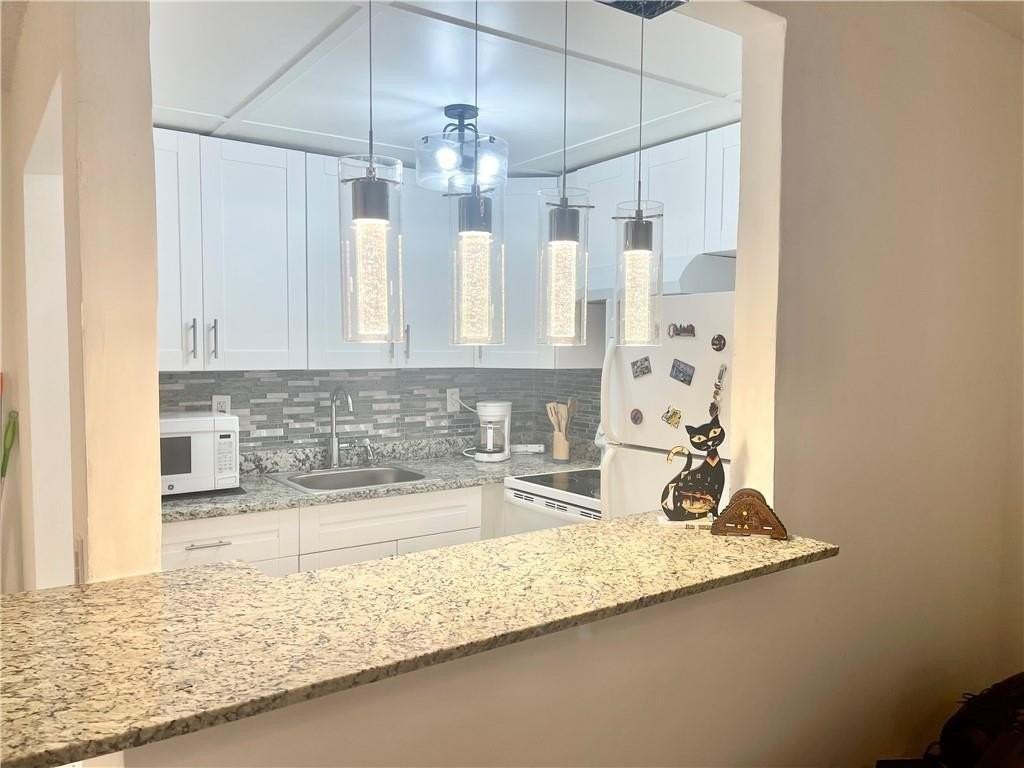 446 Fanshaw K Unit 466 - Photo 4 of 31