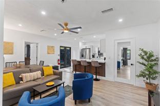 719 Ne 36th St - Photo 1 of 1