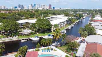 featured image of 1240 Sw 13th Cir