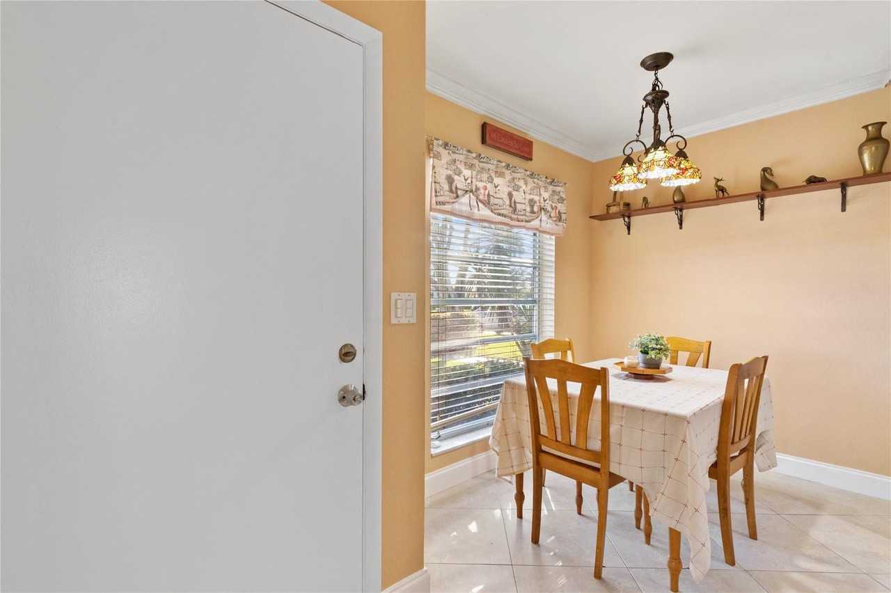 8729 Chevy Chase Dr Unit 145 - Photo 7 of 26