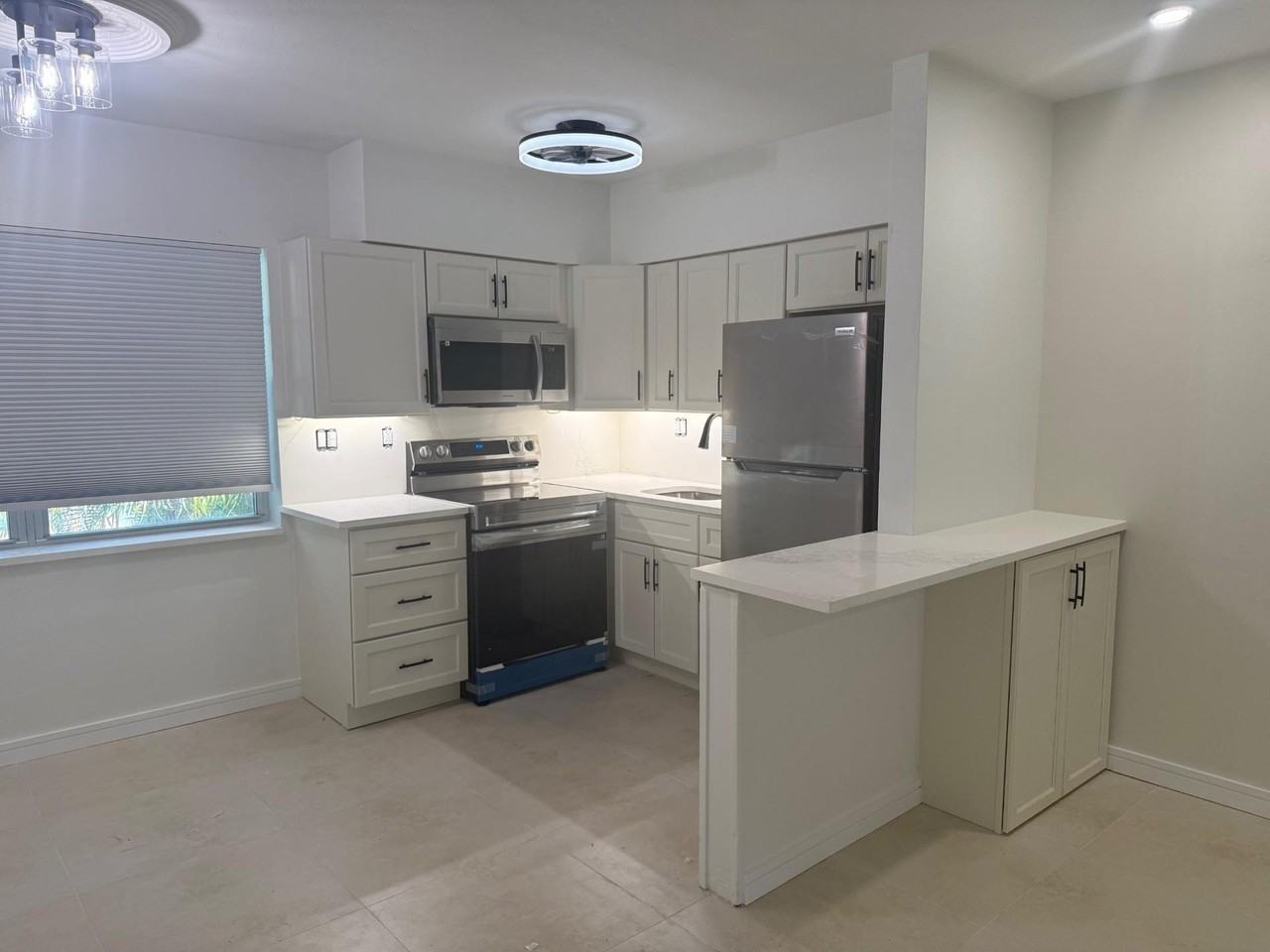 2725 Middle River Dr #11 - Photo 3 of 10