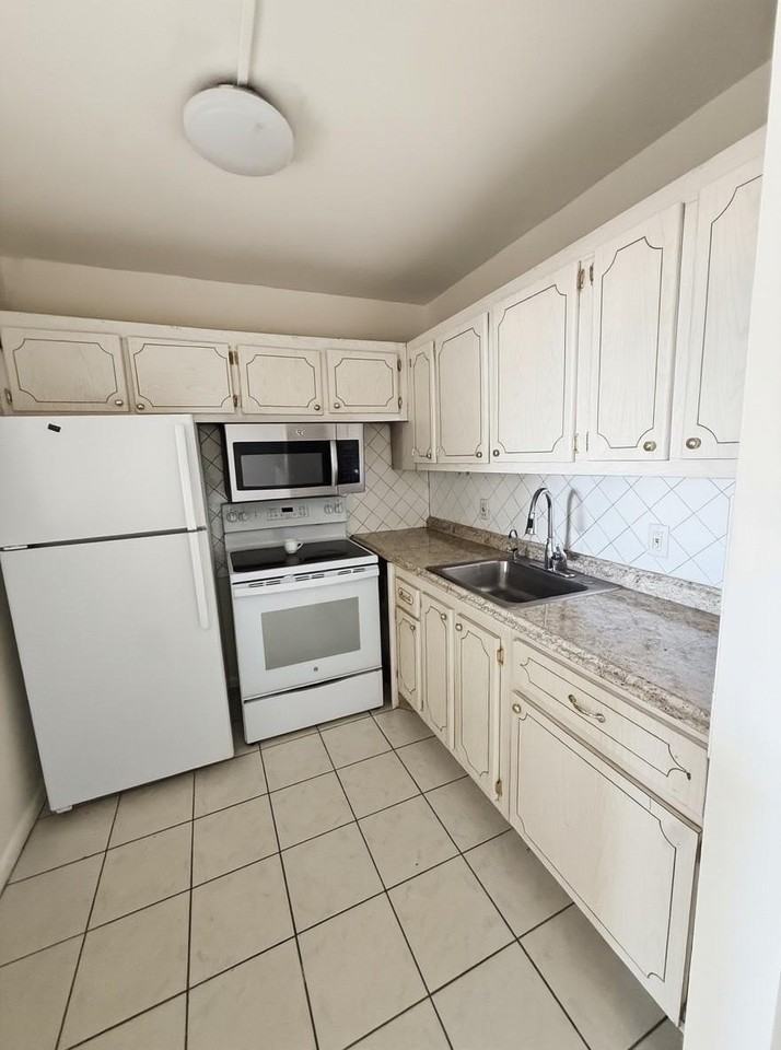 85 Northampton St - Photo 7 of 17