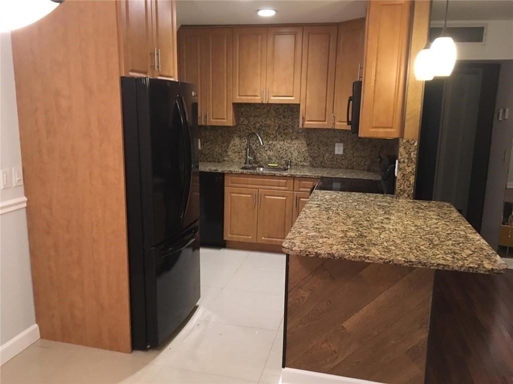 276 Monaco F - Photo 2 of 7