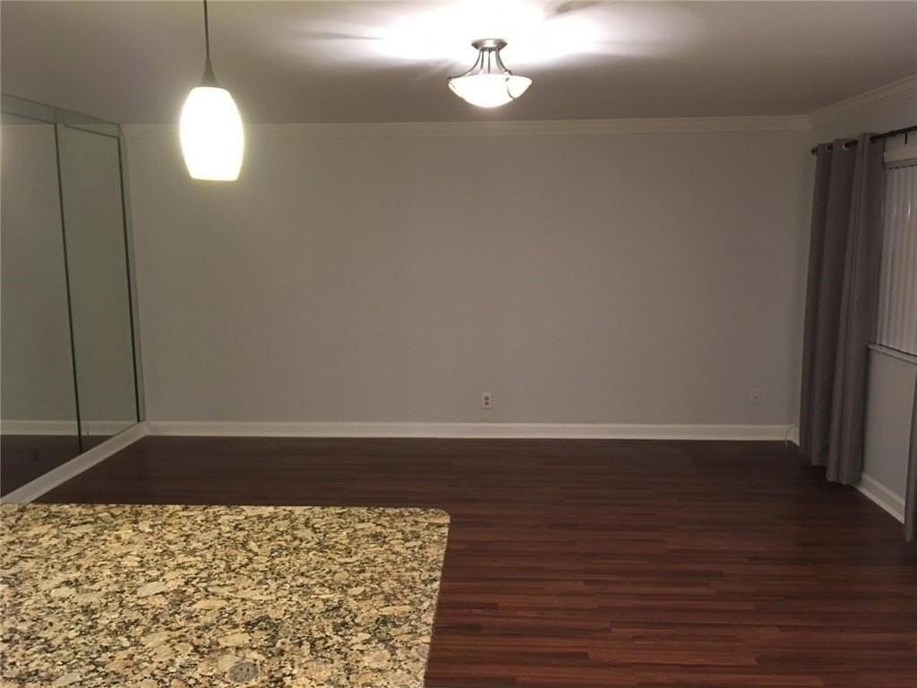 276 Monaco F - Photo 3 of 7