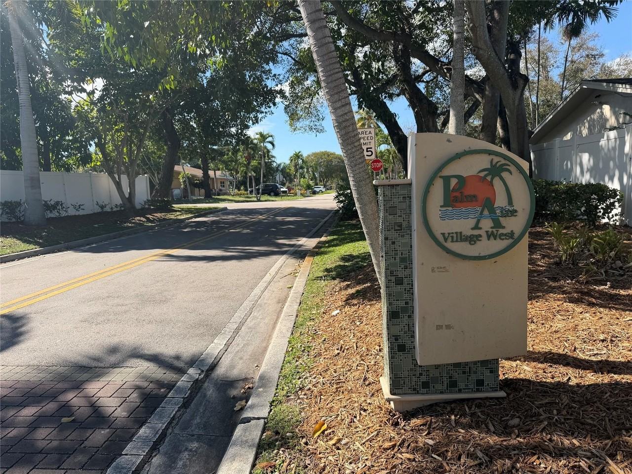 6791 Nw 32nd Ave - Photo 4 of 19