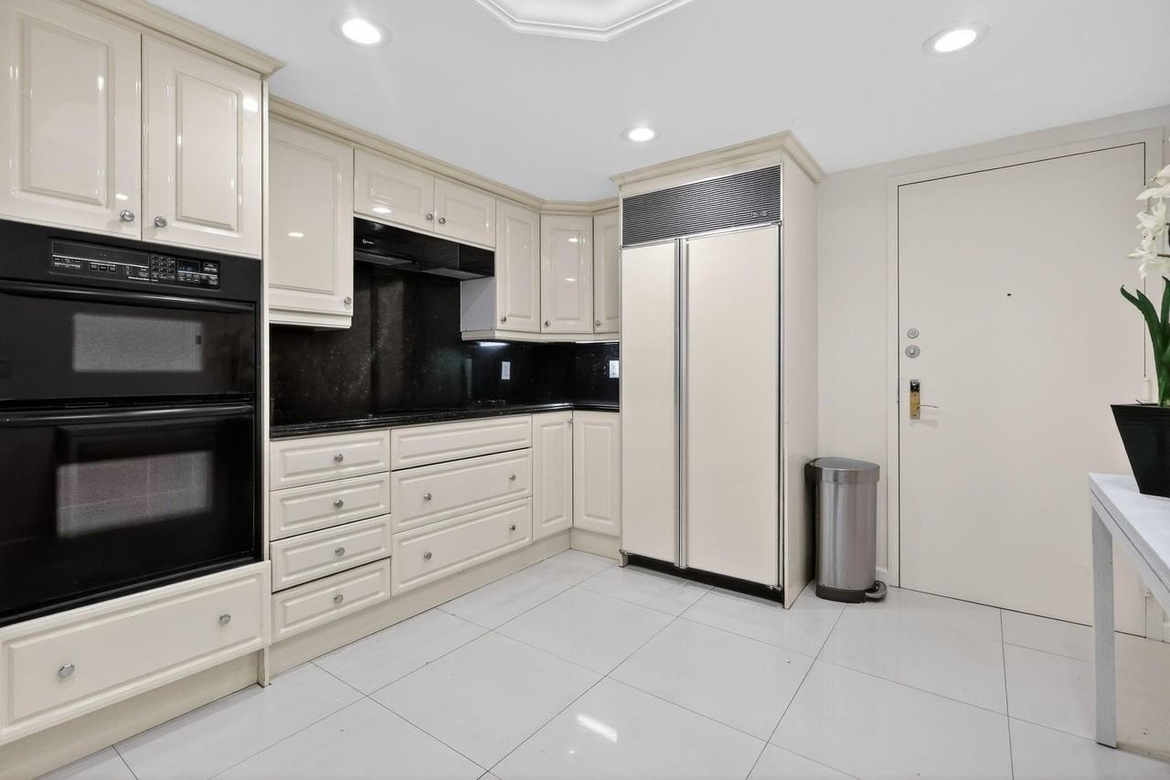 9595 Collins Ave #N8F - Photo 3 of 48