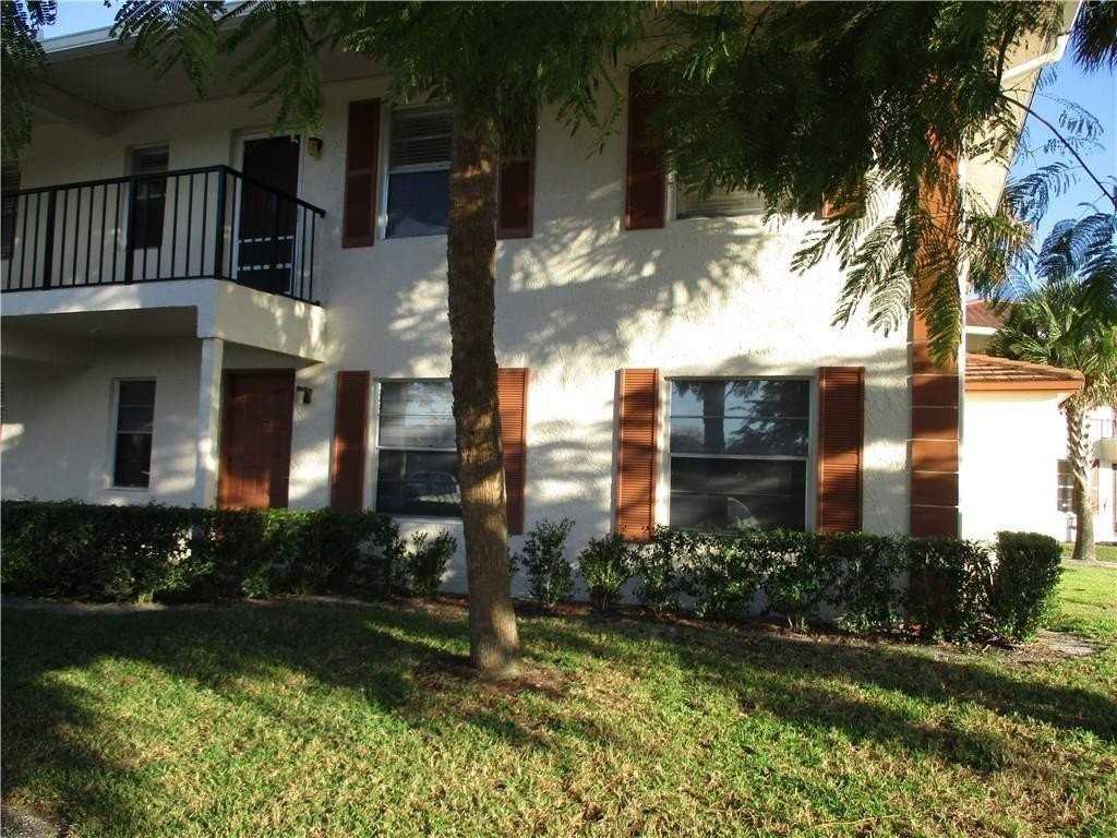 9905 Three Lakes Cir Unit 12-D - Photo 2 of 13