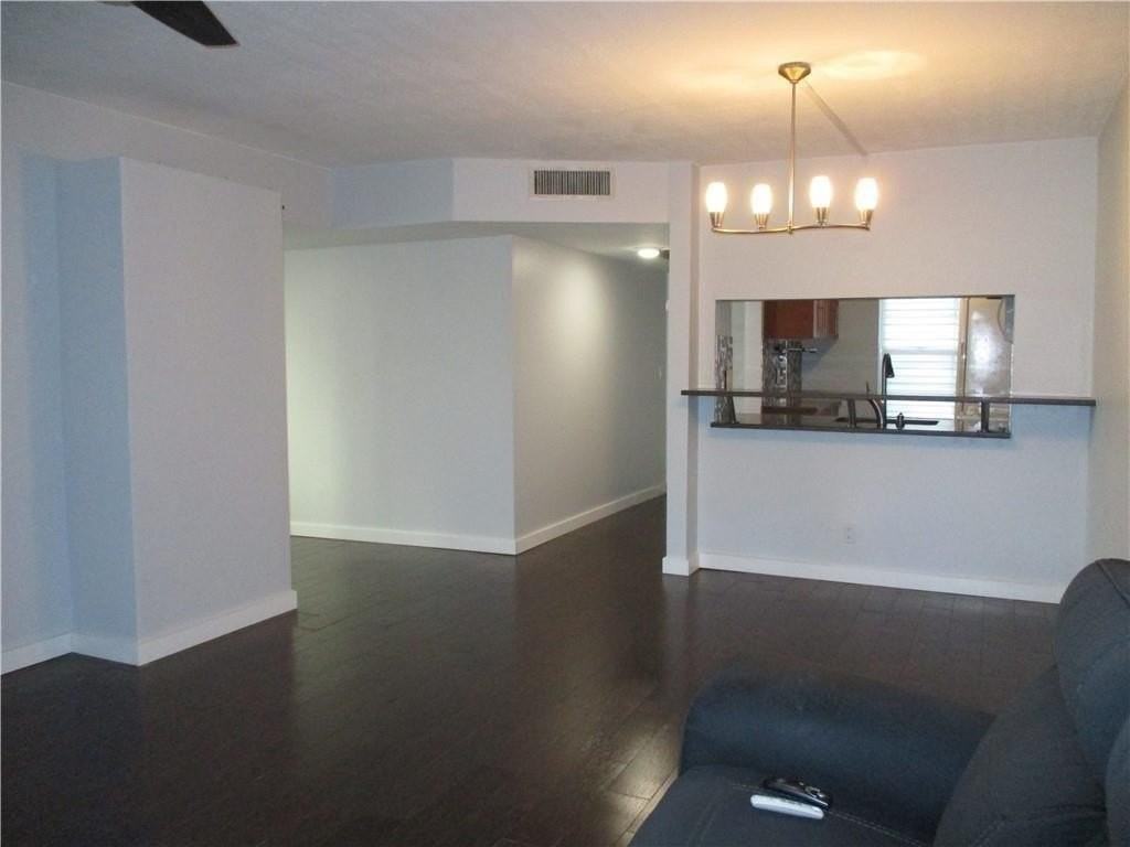 9905 Three Lakes Cir Unit 12-D - Photo 3 of 13