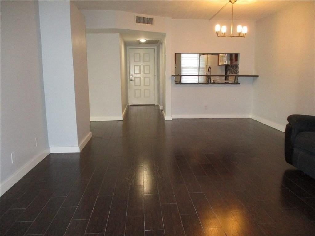 9905 Three Lakes Cir Unit 12-D - Photo 4 of 13