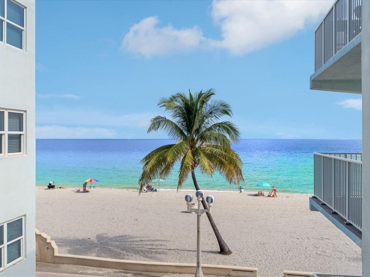 2600 N Surf Rd Apt 302 - Photo 2 of 35