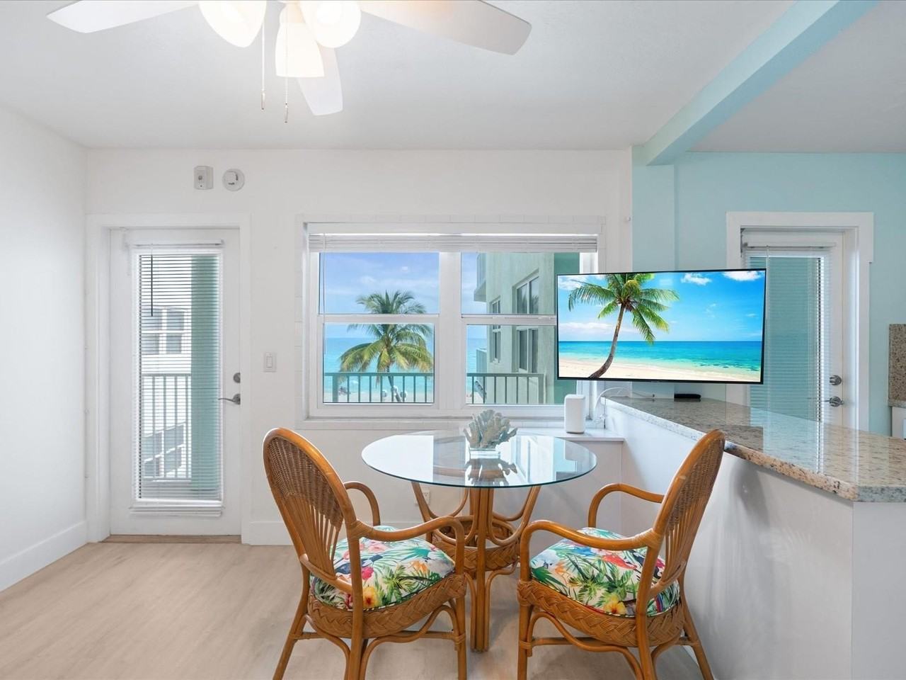 2600 N Surf Rd Apt 302 - Photo 4 of 35