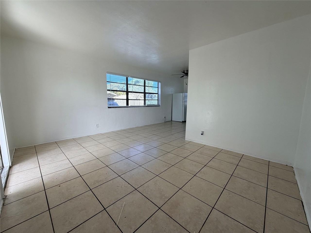 1723 Moffett St Apt 16 - Photo 4 of 11