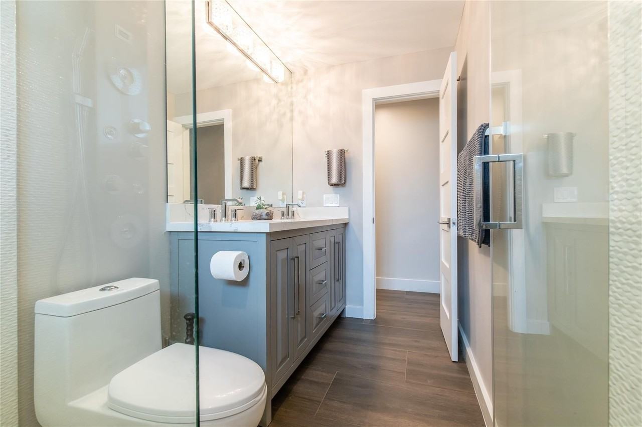 2275 Sw 44th St - Photo 3 of 30