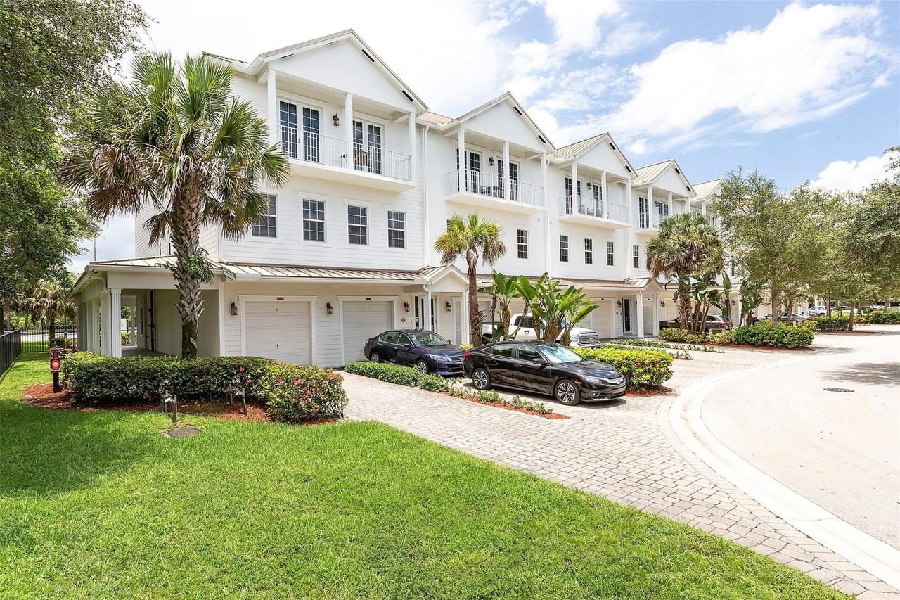 6809 Lakeside Cir N Unit 101