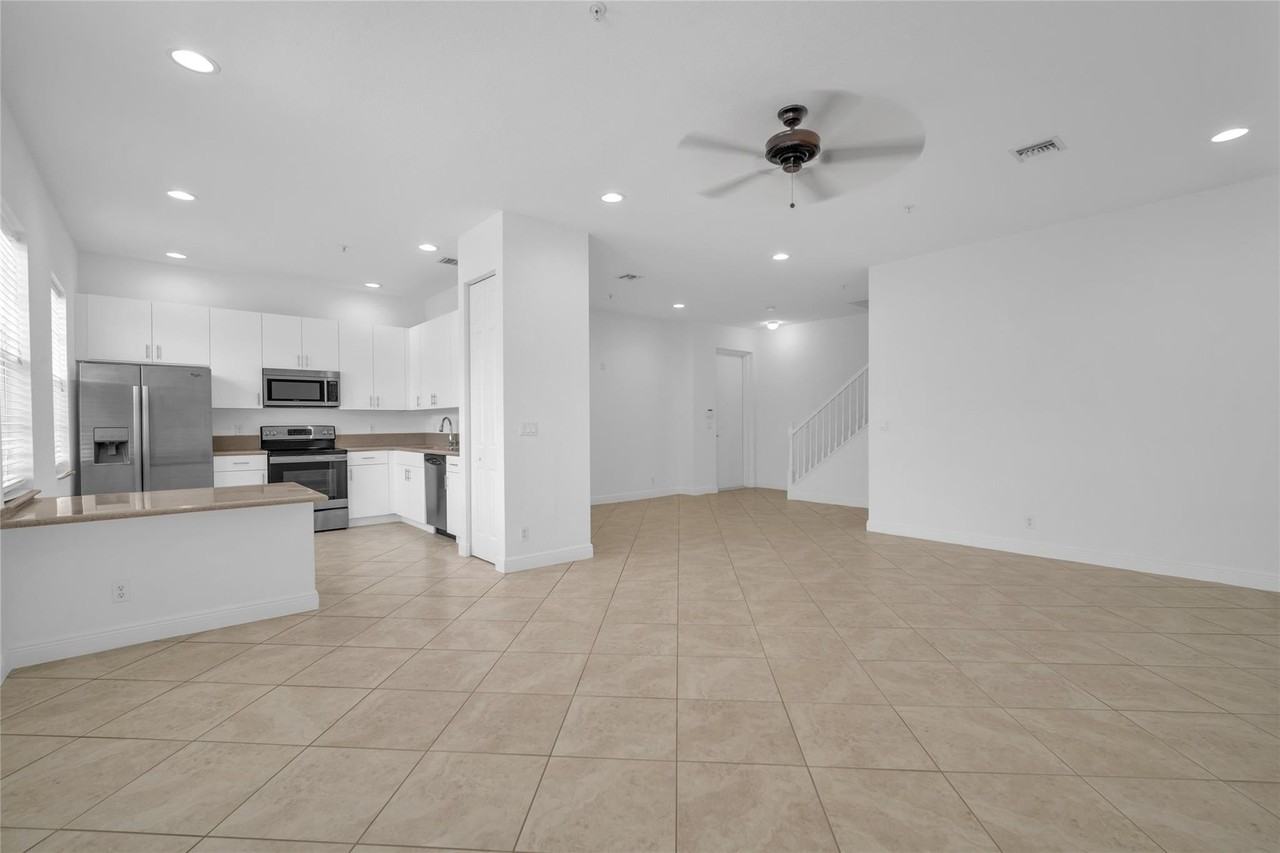 6809 Lakeside Cir N Unit 101 - Photo 7 of 23