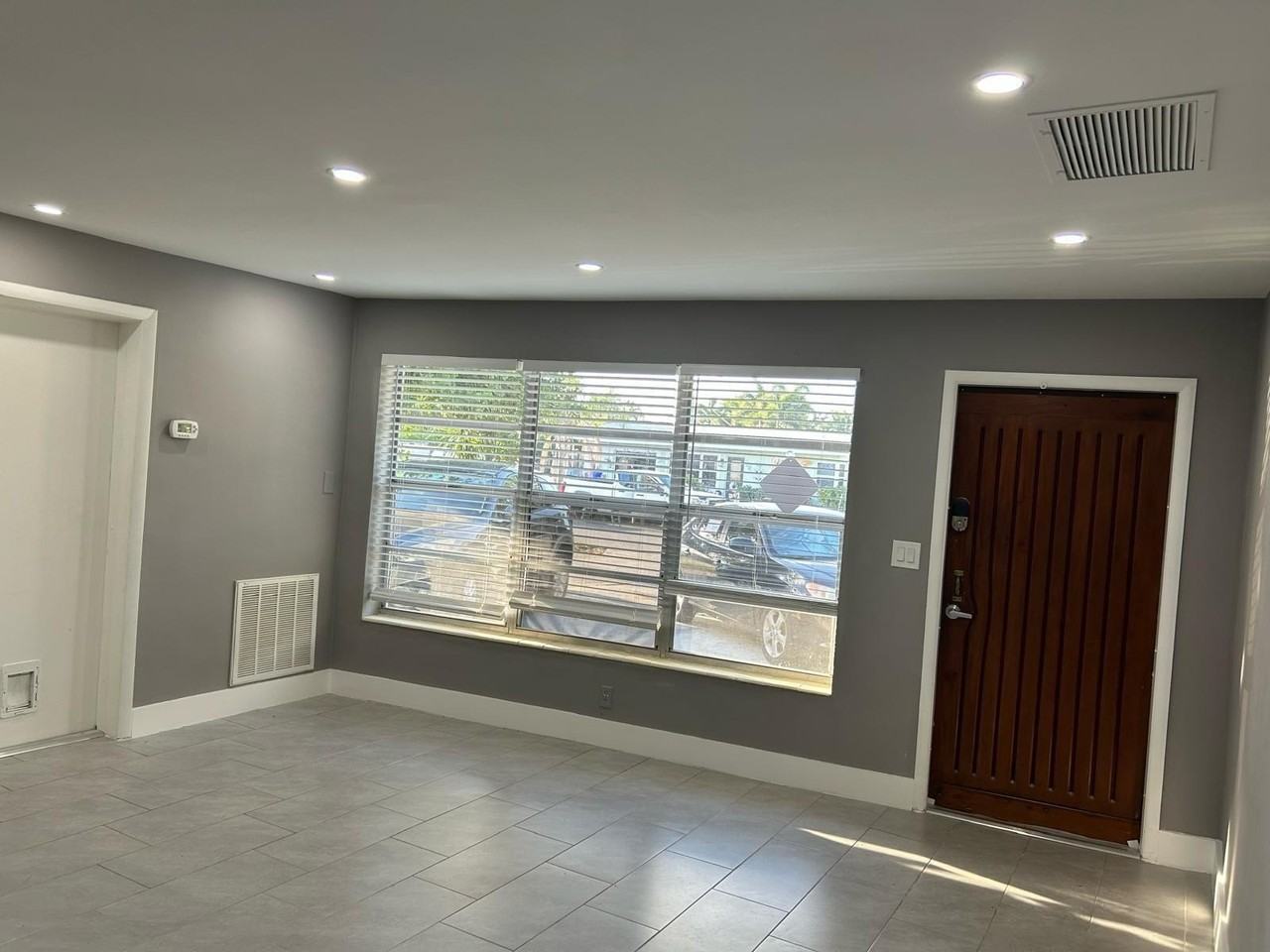 1120 Ne 23rd Pl - Photo 6 of 29