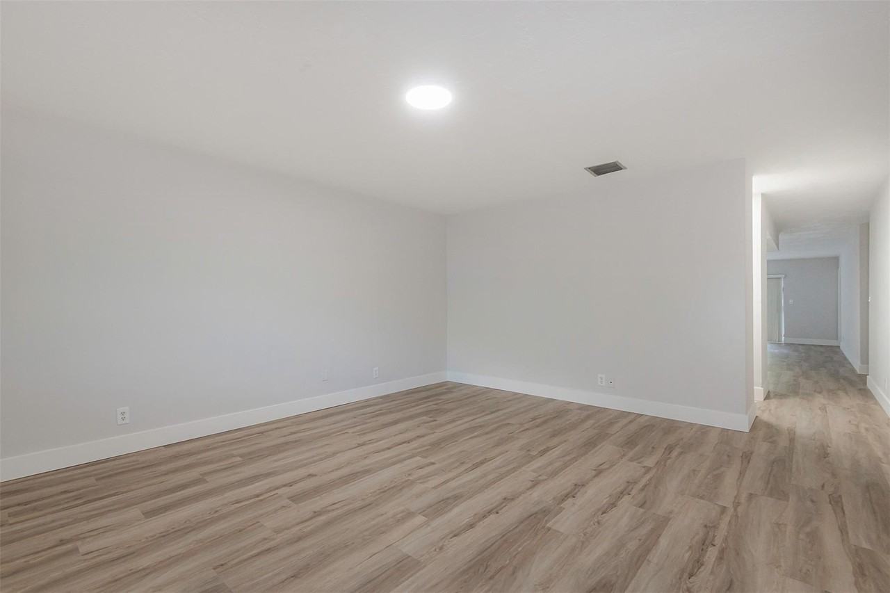 9062 Nw 23rd St Unit W - Photo 2 of 23