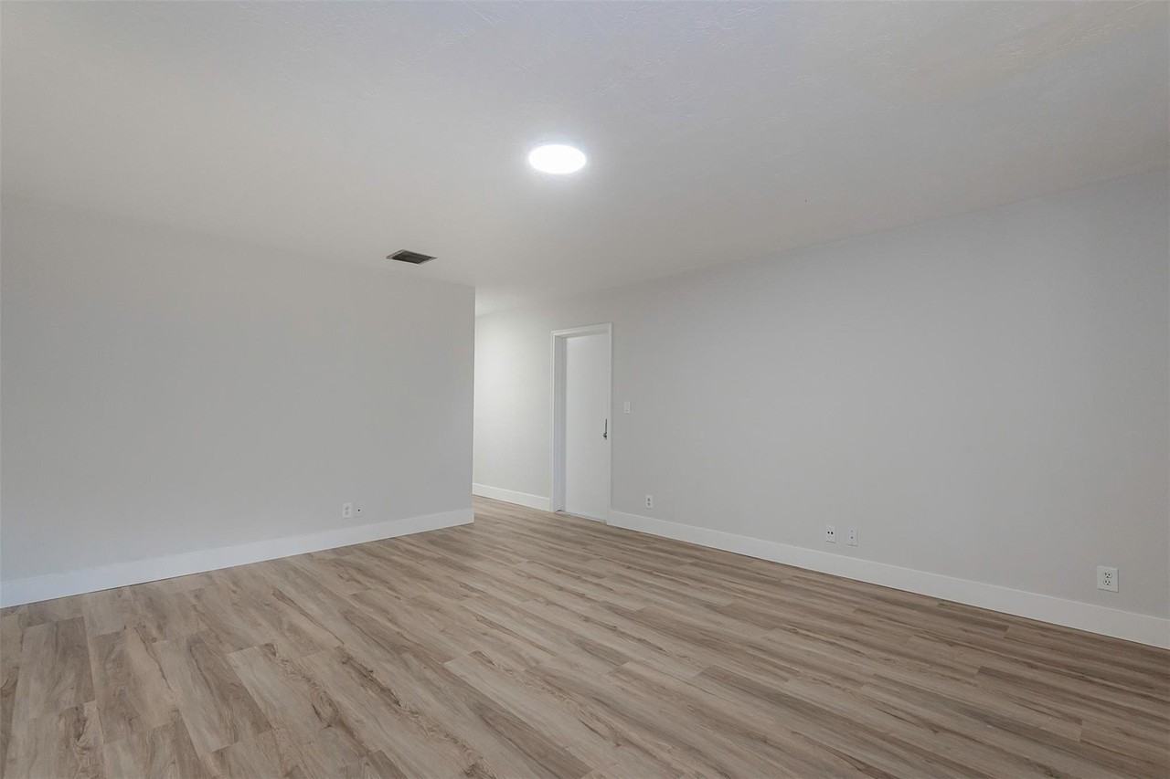 9062 Nw 23rd St Unit W - Photo 3 of 23