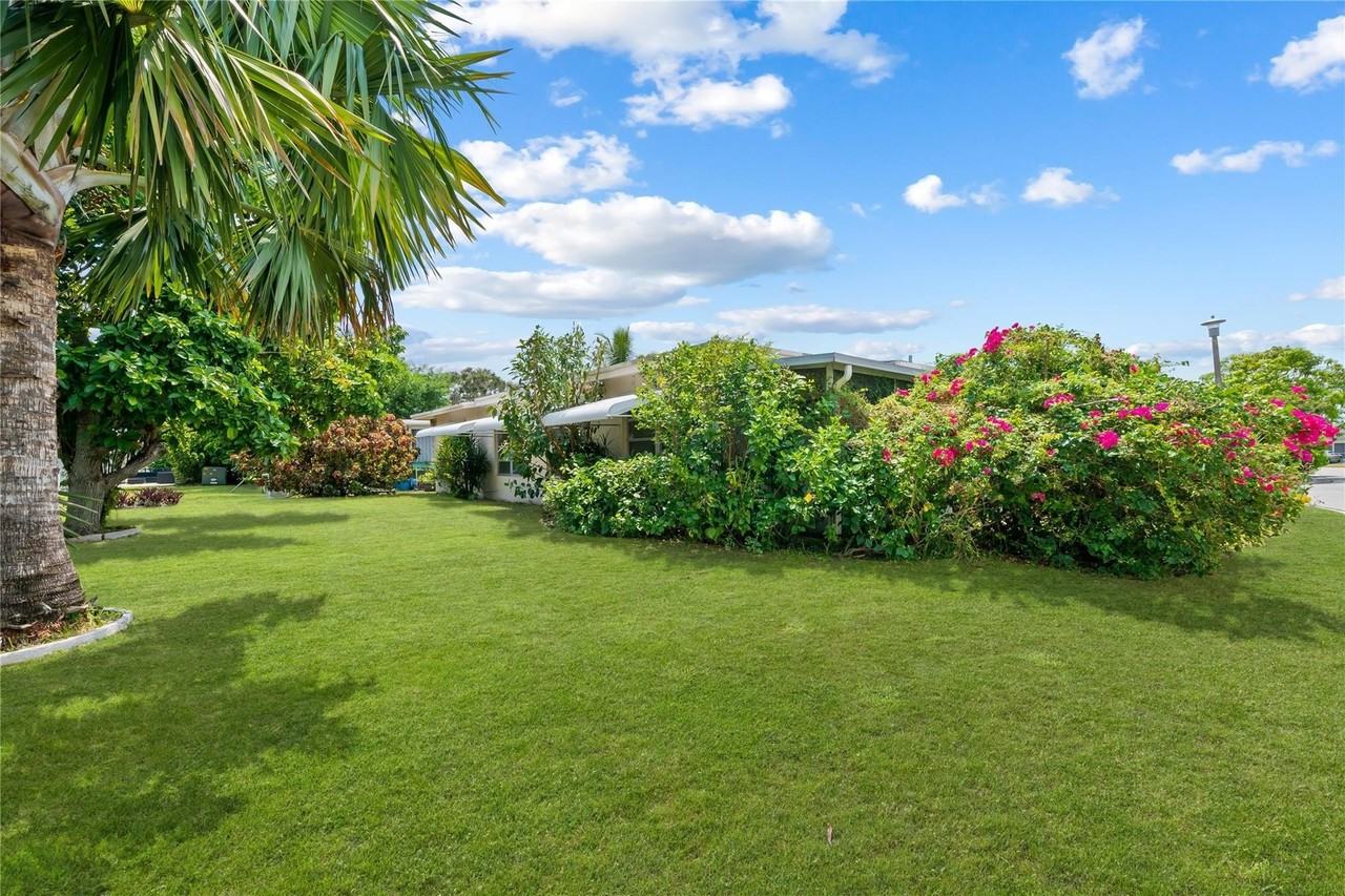 7005 Nw 11th St - Photo 5 of 32