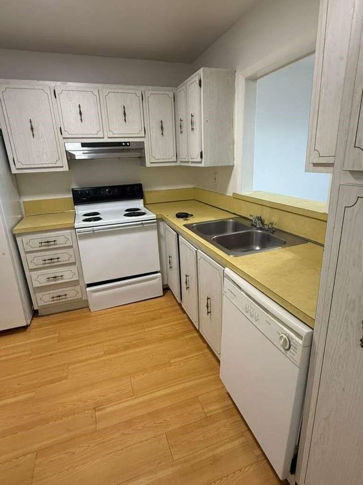 408 Nw 68th Ave Apt 306 - Photo 2 of 22