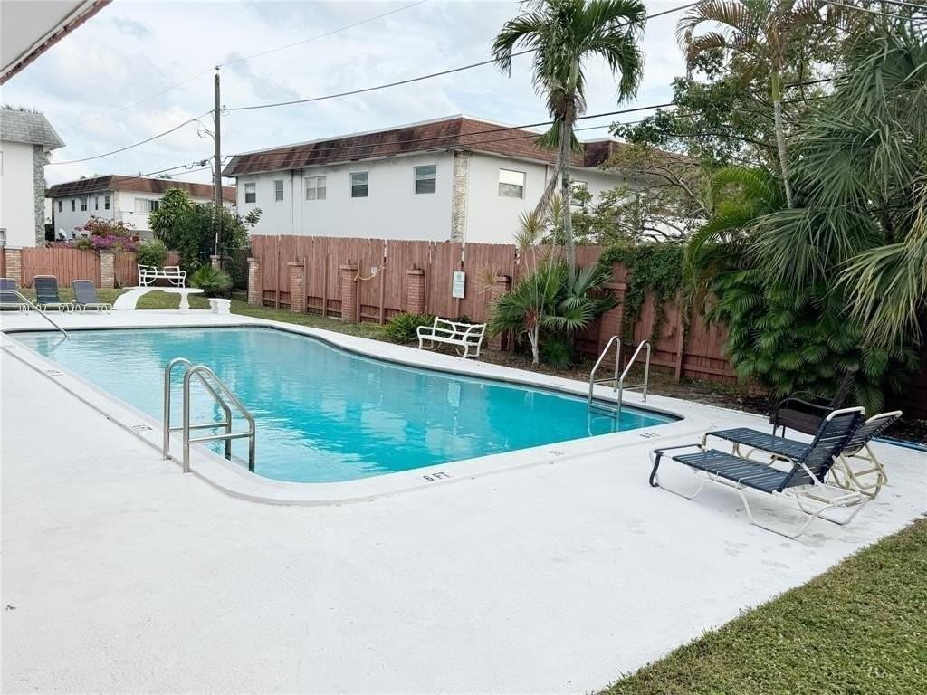 230 Sw 1st St #G8 - Photo 2 of 16