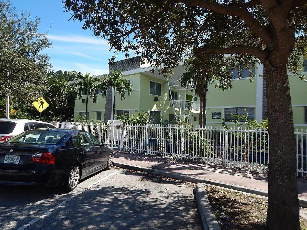 1200 Marseille Dr - Photo 2 of 13