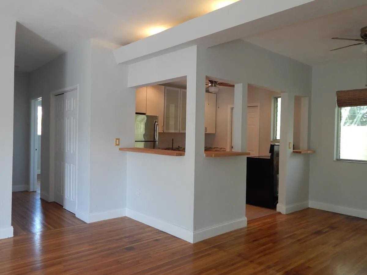1200 Marseille Dr - Photo 5 of 13