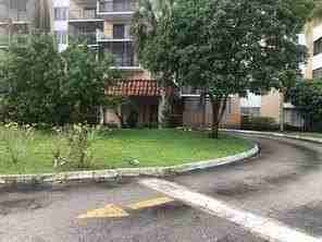 4174 Inverrary Dr #907