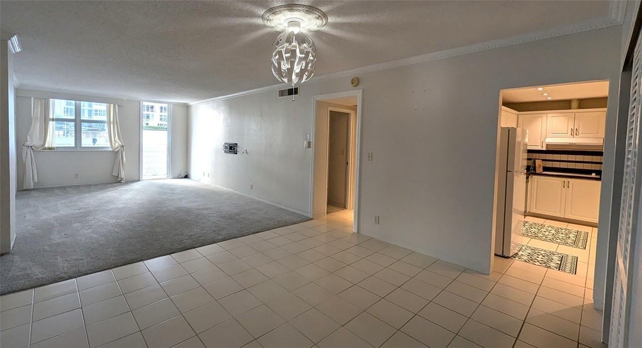 4250 Galt Ocean Dr Apt 2e - Photo 7 of 33