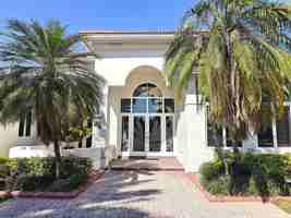 featured image of 2939 Paddock Ln