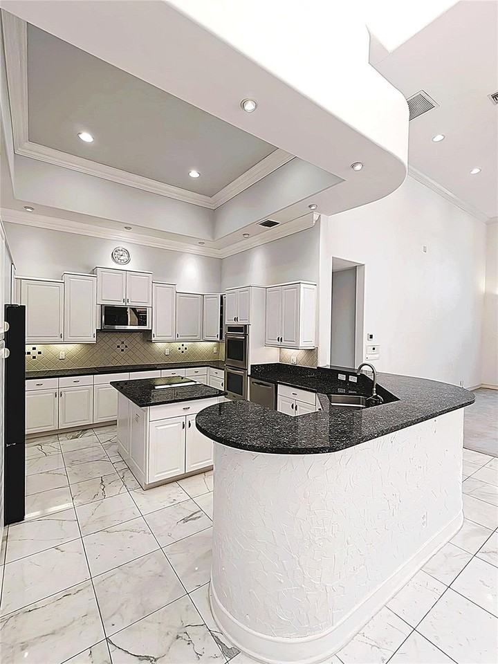 2939 Paddock Ln - Photo 5 of 50