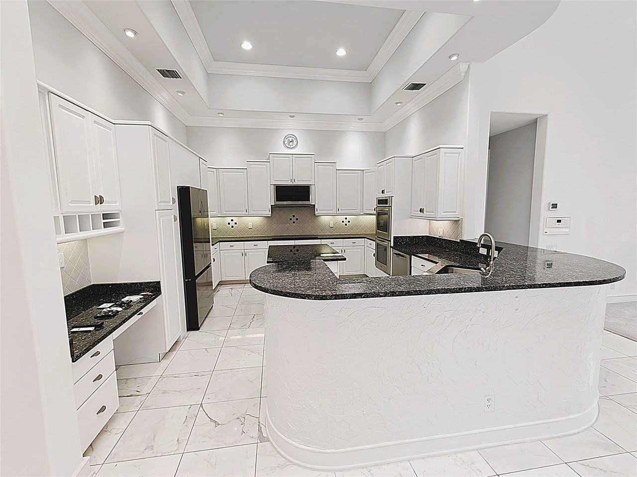 2939 Paddock Ln - Photo 3 of 50