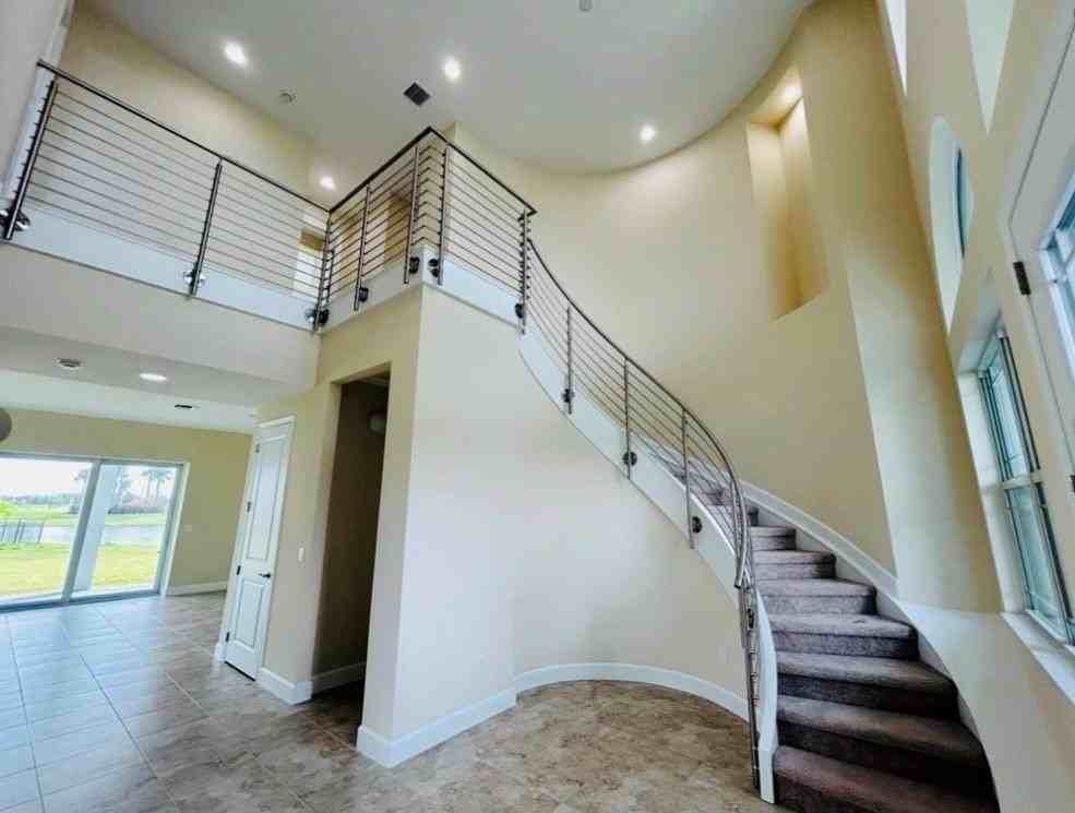 5199 Liberty Ln - Photo 3 of 27