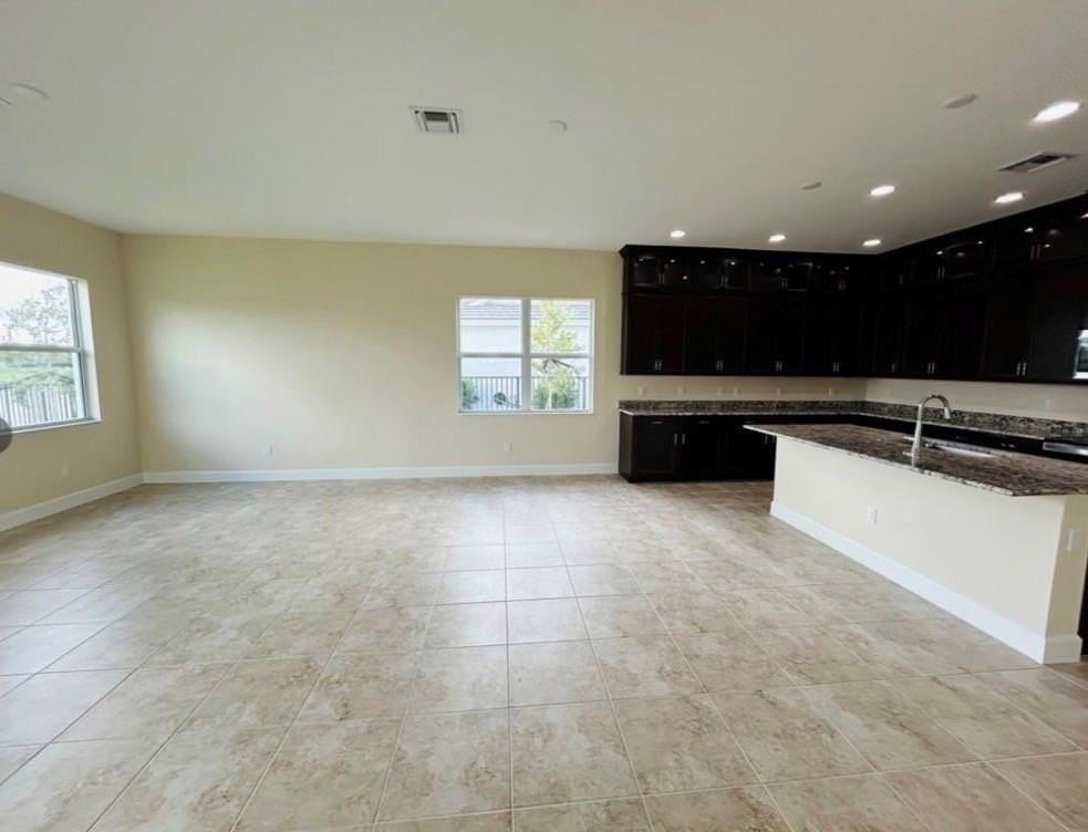 5199 Liberty Ln - Photo 7 of 27