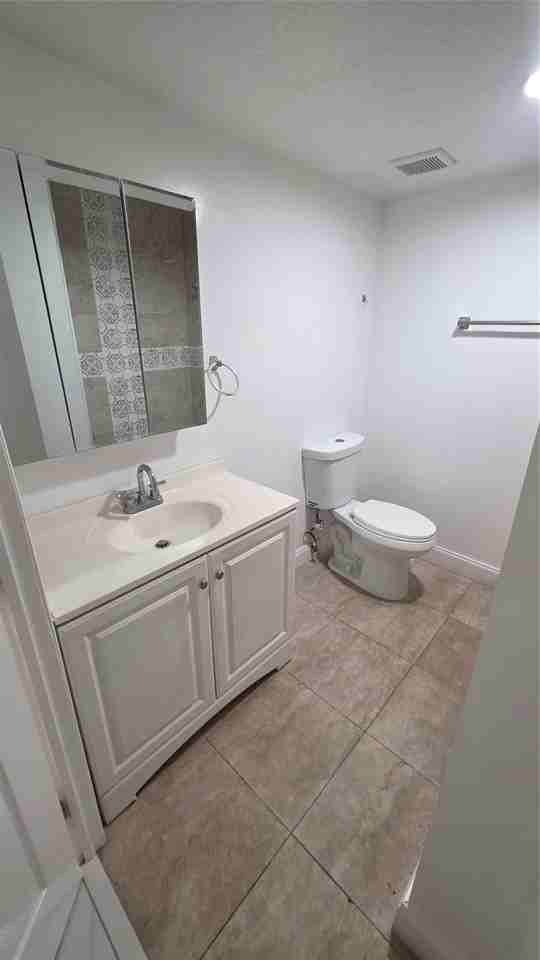 1758 Nw 55th Ave Apt 101 - Photo 6 of 13