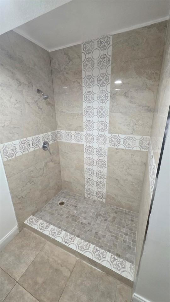 1758 Nw 55th Ave Apt 101 - Photo 7 of 13