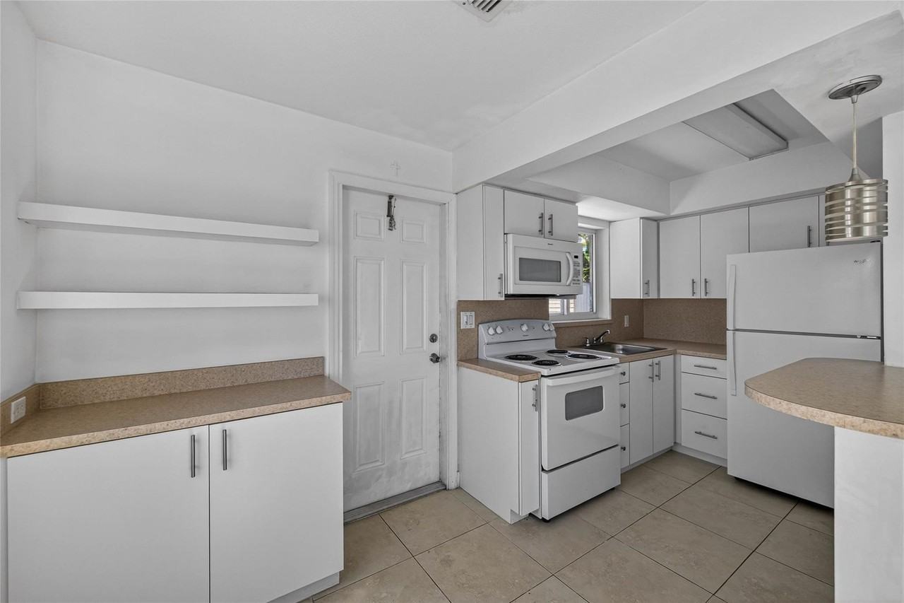 4331 Ne 5th Ave Unit 4331 - Photo 5 of 15