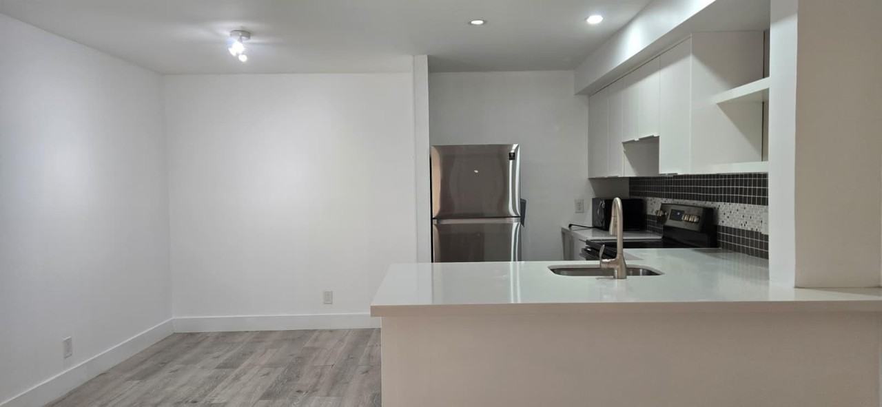 10930 Royal Palm Blvd Unit 10930 - Photo 3 of 31